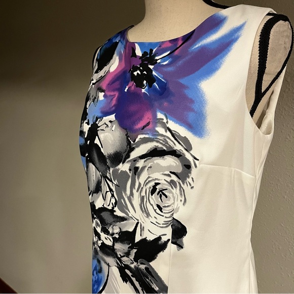 Sleeveless floral knee length dress - Picture 4 of 14